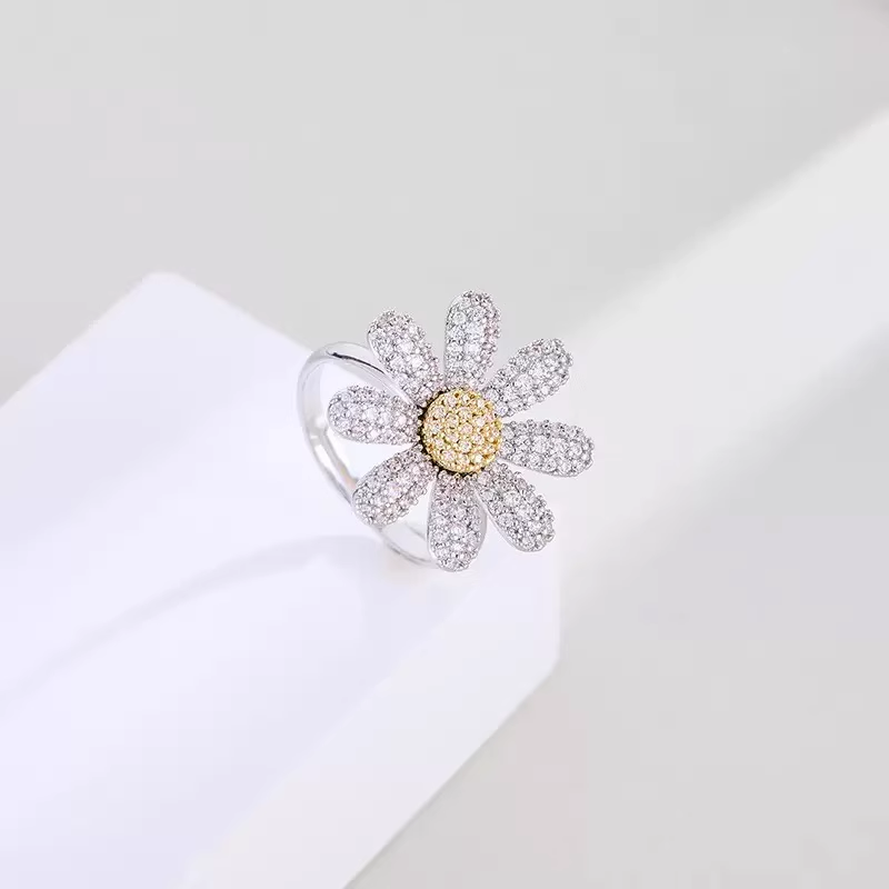 Full Diamond Daisy Ring (Adjustable) - G-Dragon Inspired Sparkle Jewelry