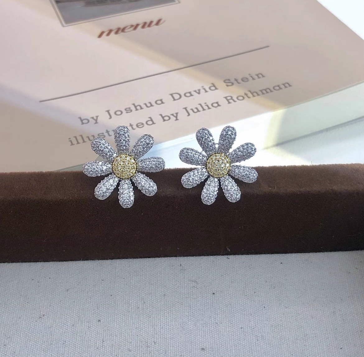 Full Rhinestone Sunflower Daisy Stud Earrings