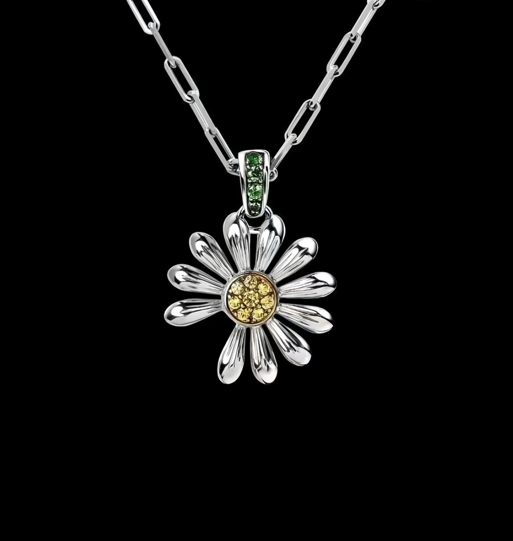 Small Daisy Necklace