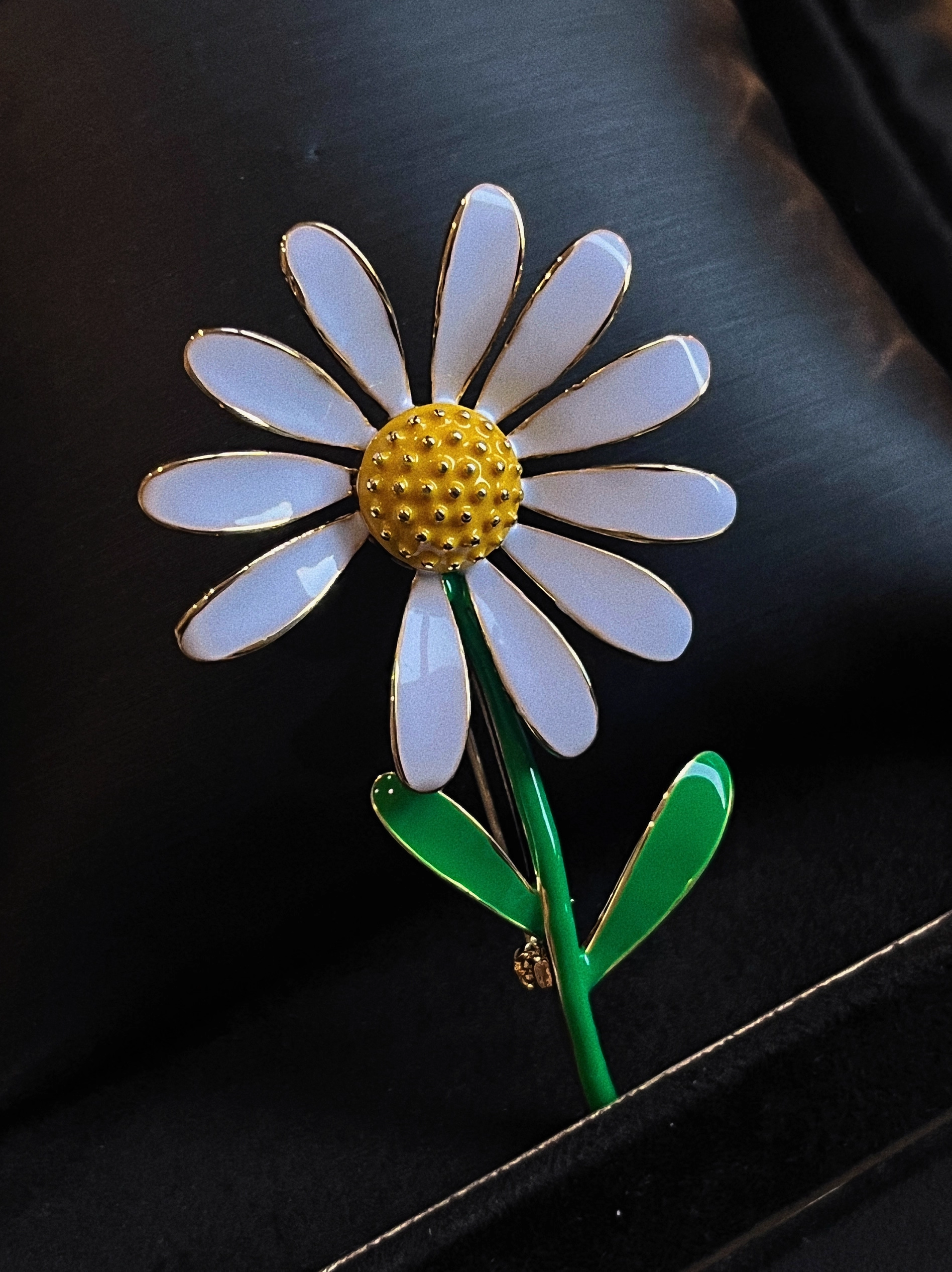 Smooth Finish Daisy Brooch - G-Dragon Inspired Minimalist Pin