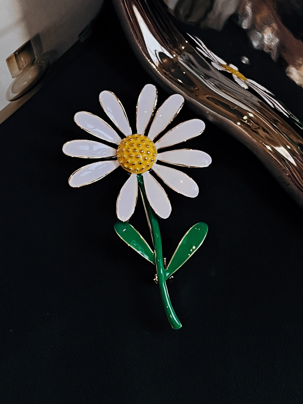Smooth Finish Daisy Brooch - G-Dragon Inspired Minimalist Pin