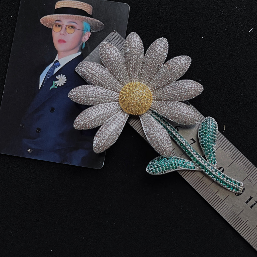 Large Daisy Brooch (10cm) Flower Pin - G-Dragon Inspired Accessory