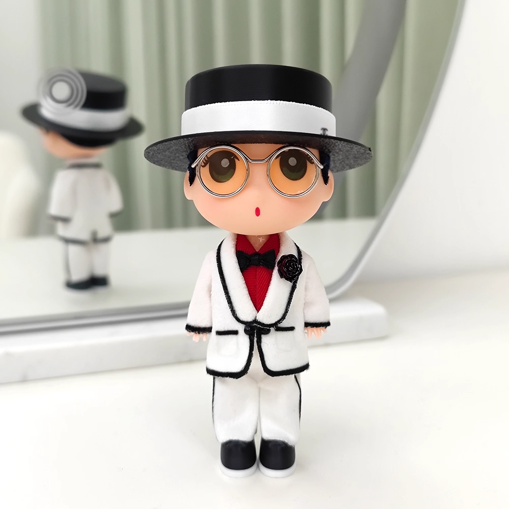 NEW!!! BigBang G-Dragon Übermensch Concert Inspired White Tweed-style Keychain/Figure – K-pop Idol Merch
