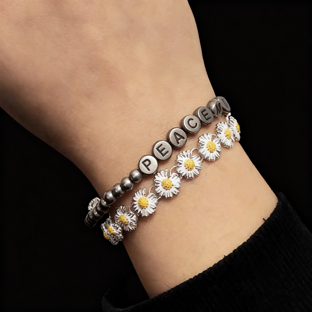Daisy Magnetic Clasp Bracelet - G-Dragon Inspired Flower Jewelry