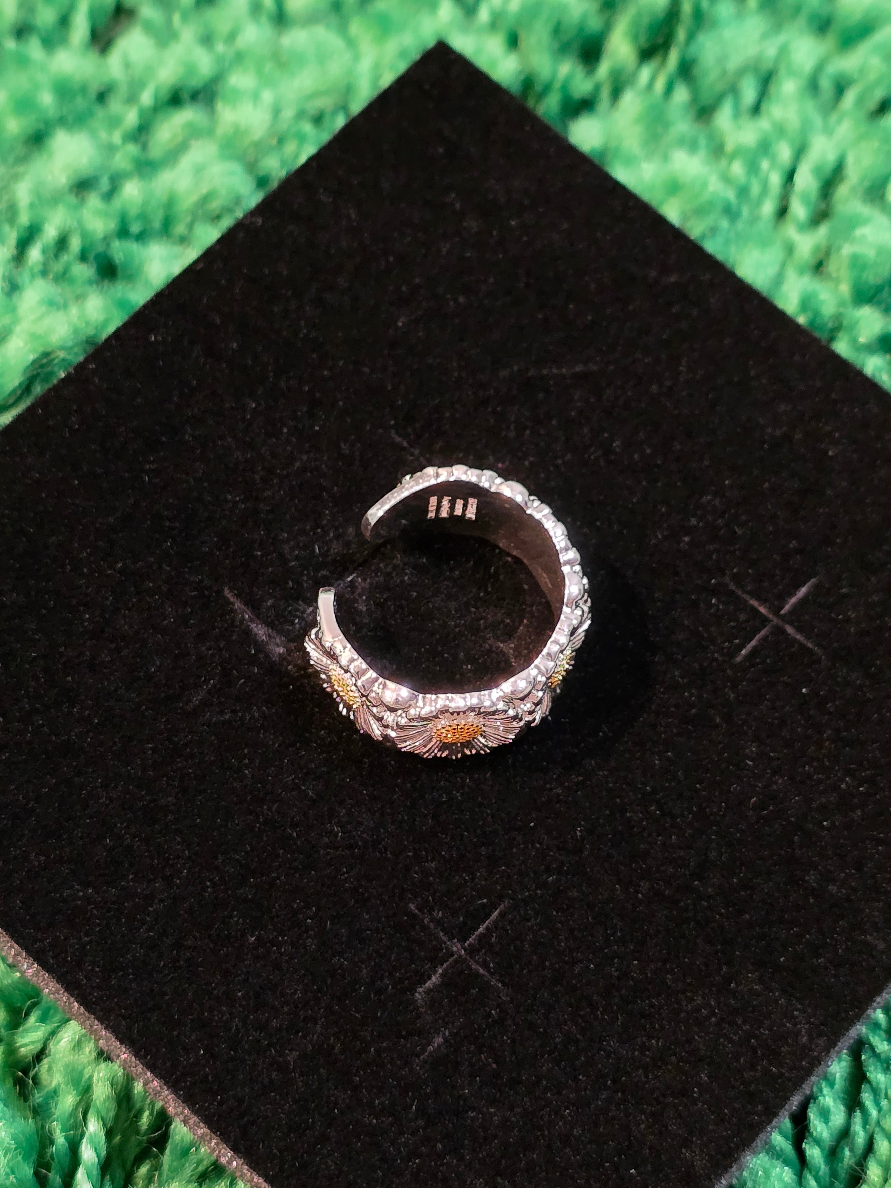 Full Daisy Open Design Ring - G-Dragon Inspired Adjustable Jewelry