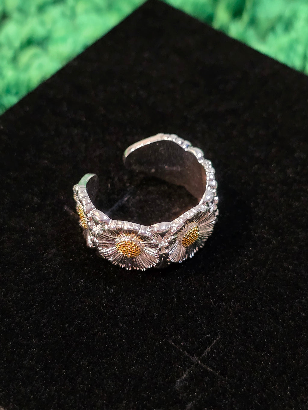 Full Daisy Open Design Ring - G-Dragon Inspired Adjustable Jewelry