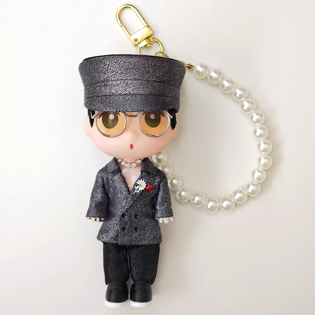 G-Dragon BigBang Silver Outfit K-pop Merchandise Figure & Keychain - Taipei Concert Inspired