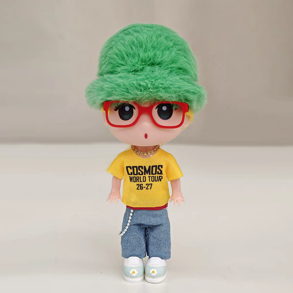 G-Dragon BigBang "COSMOS World Tour 26-27" Inspired Green Furry Hat Figure & Keychain – K-pop Merchandise