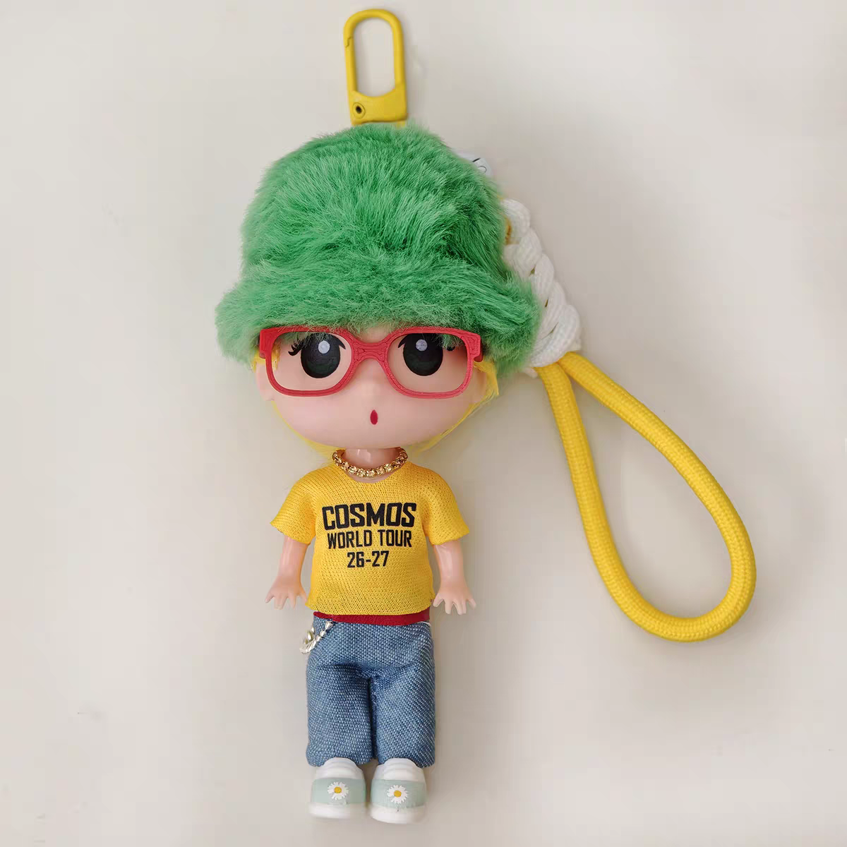 G-Dragon BigBang "COSMOS World Tour 26-27" Inspired Green Furry Hat K-pop Merchandise Figure & Keychain