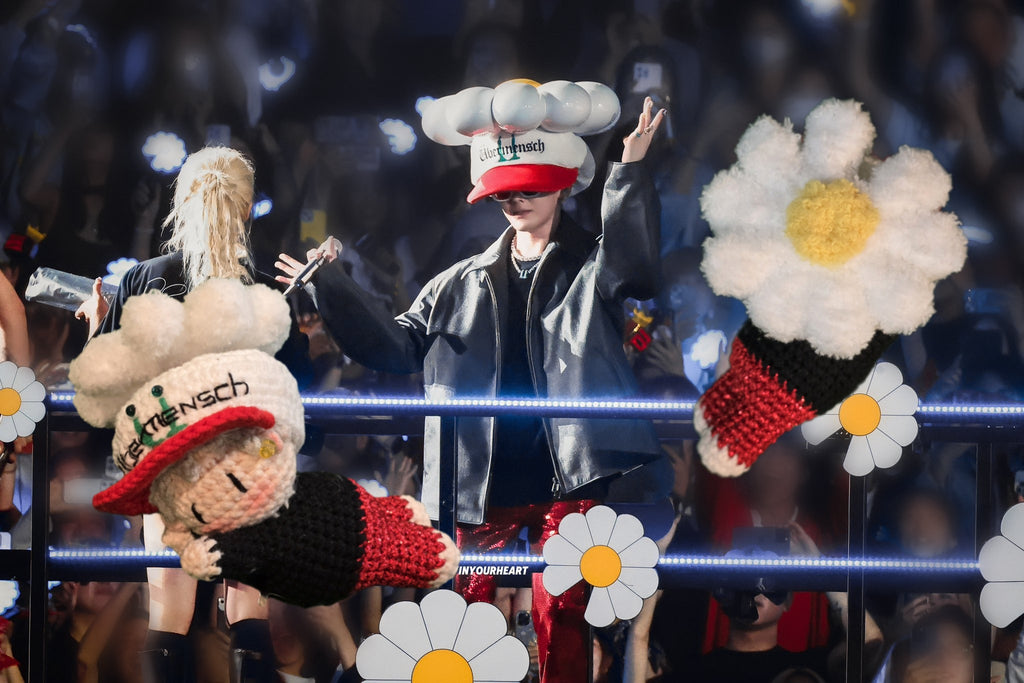 BigBang G-Dragon Big Daisy Handmade Crochet brooch/keychain