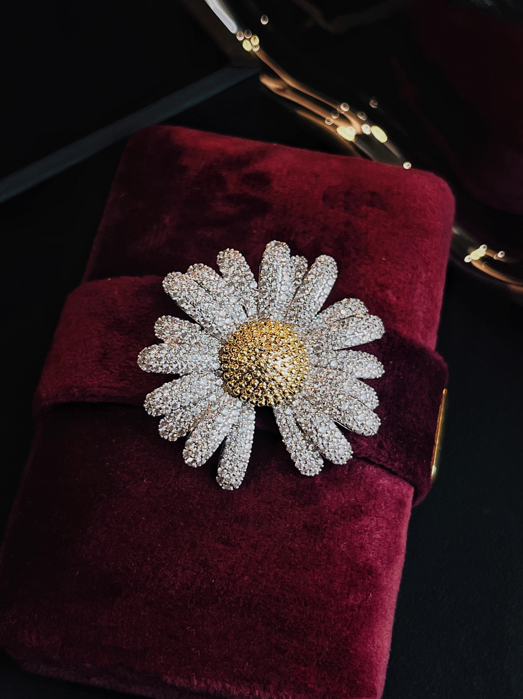 Bigbang G-Dragon Inspired Small Daisy Brooch 3.4CM X 3.4CM